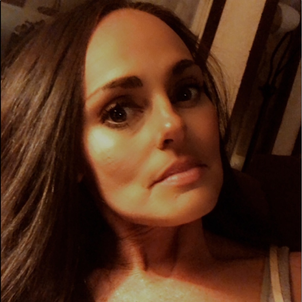 Meet your Posher, Becky